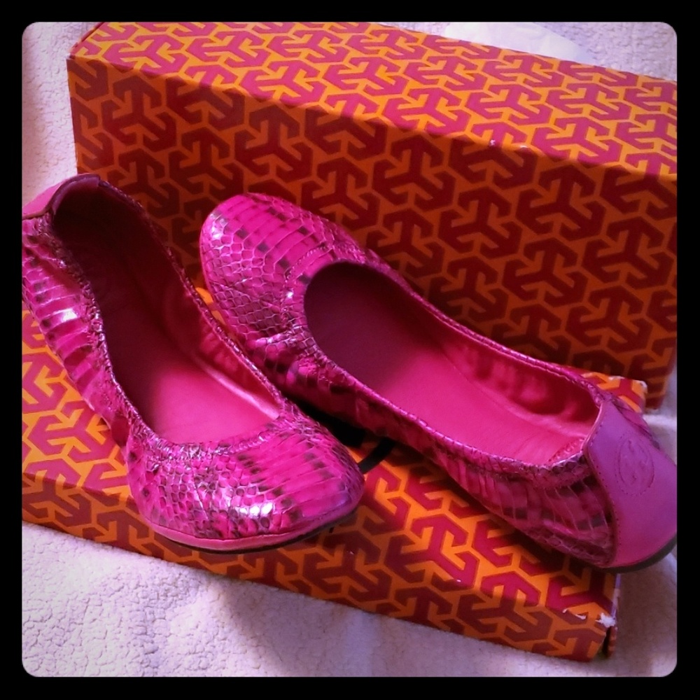 Tory Burch Eddie Snake shoes